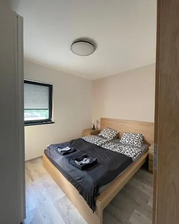 Kertvarosi Nyugalom Apartmán *
