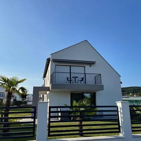Kertvarosi Nyugalom Apartmán *